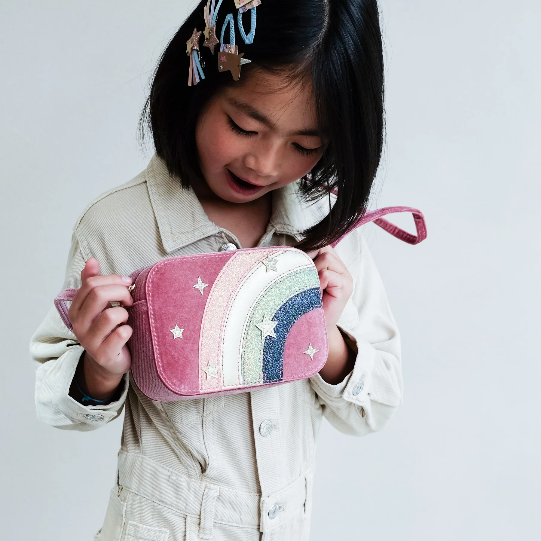 153017-80_over_the_rainbow_bag_152082-80_unicorn_clic_clacs_2_1800x1800